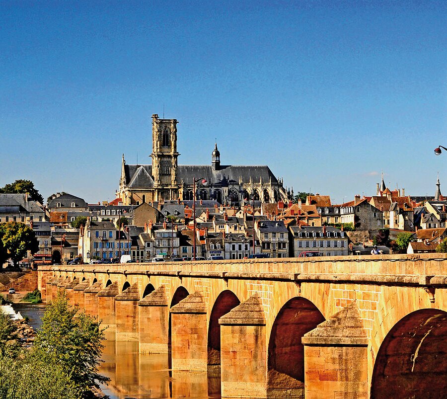 Lourdes - Nevers - Viviers